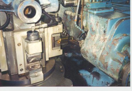 GOSS & DELEEUW MULTI-SPINDLE CHUCKER