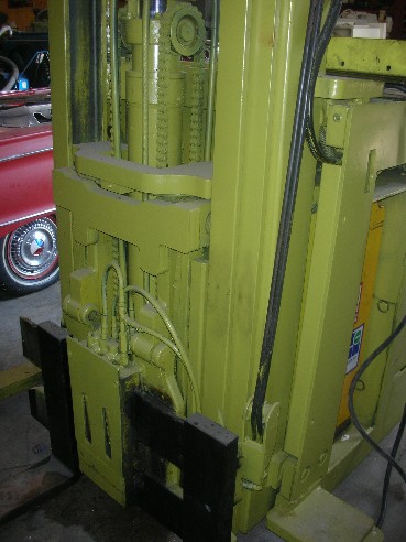 3,000 Lb., CLARK,