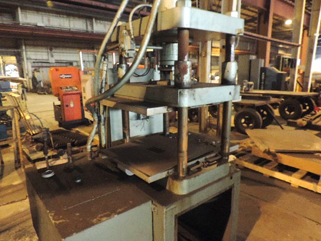 25 Ton, MODERN, 12 Str, 18 DLO, 24 x